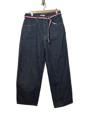 Uniqlo Barrel legged Dark Blue  Jeans with Striped Belt Size 28